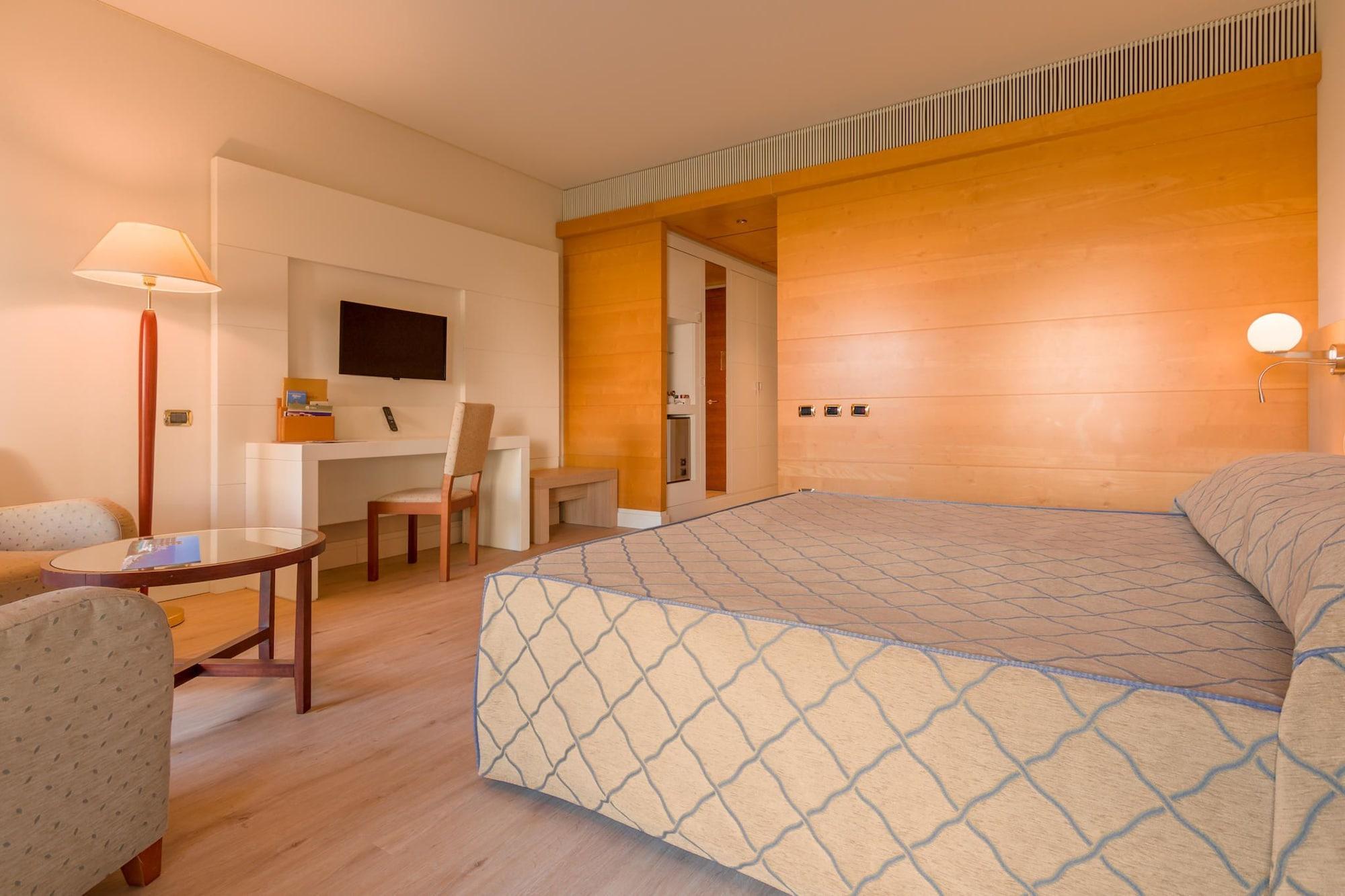 Smy Carlos V Wellness & 5*
